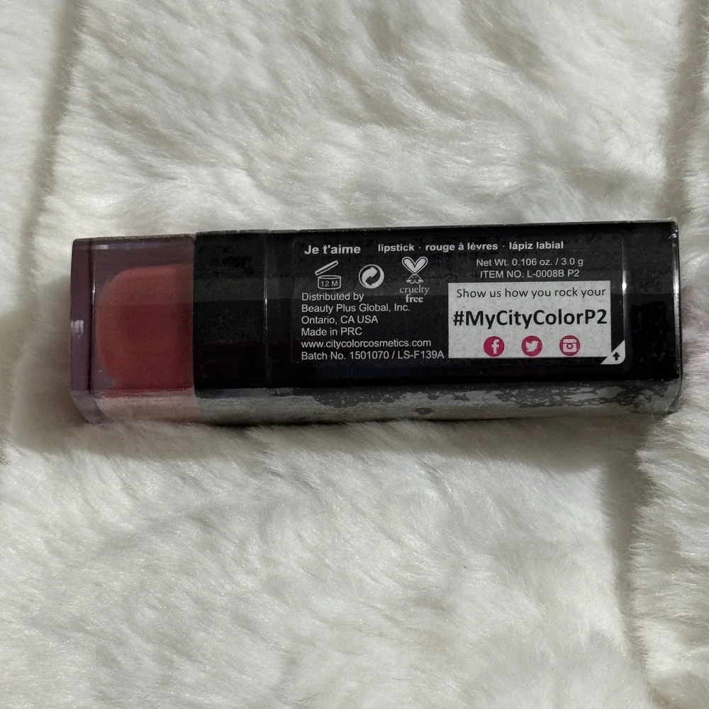 City Color City Chic Lipstick - Je T'aime - Creamy Rich Pigment 0.106oz 3.0g NIB